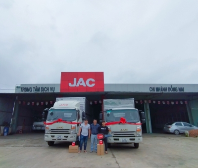 Giao xe cho khách hàng Phước ý và Rubber