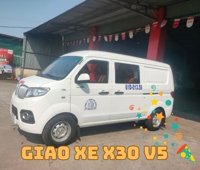 Giao xe X30 V5 cho khách tại Tân Uyên Bình Dương