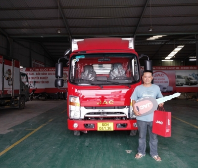 Trao xe cho khách hàng  anh Dương t3/2020