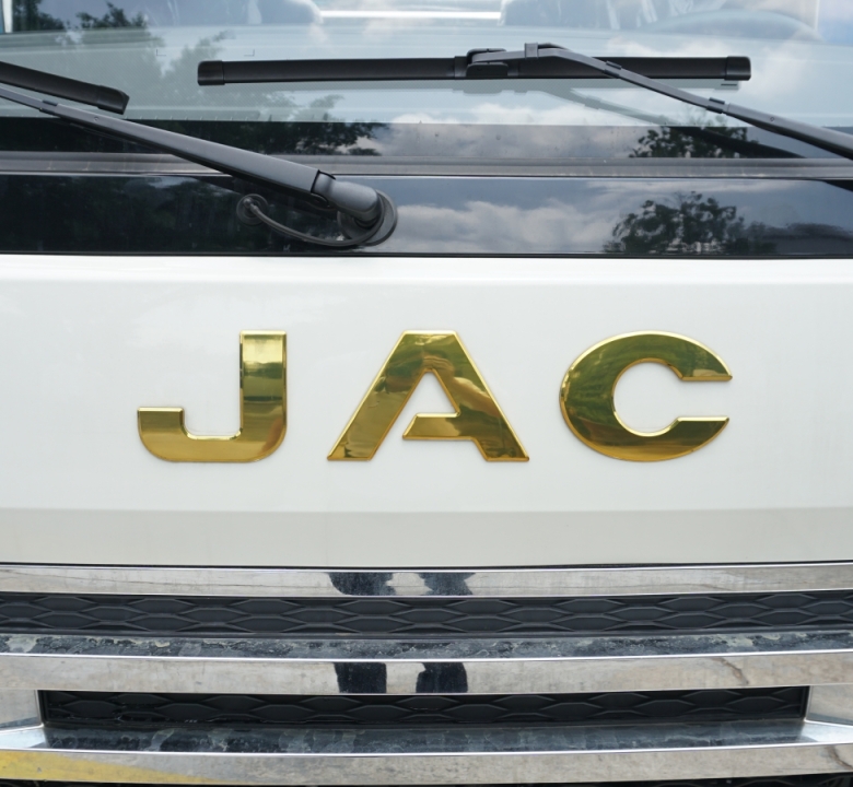 JAC N200S E5 THÙNG BẠT