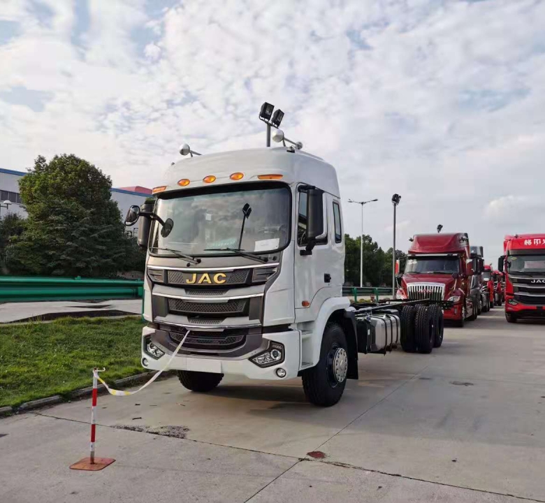 XE TẢI JAC A5 6X2 SÁT XI
